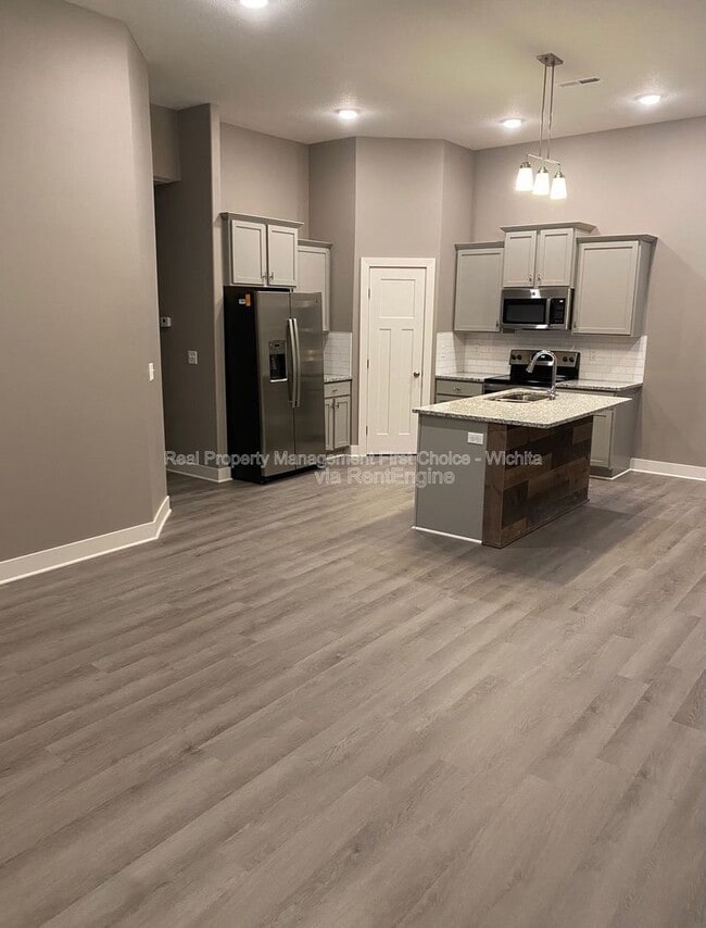 Photo - 3318 W 45th St S