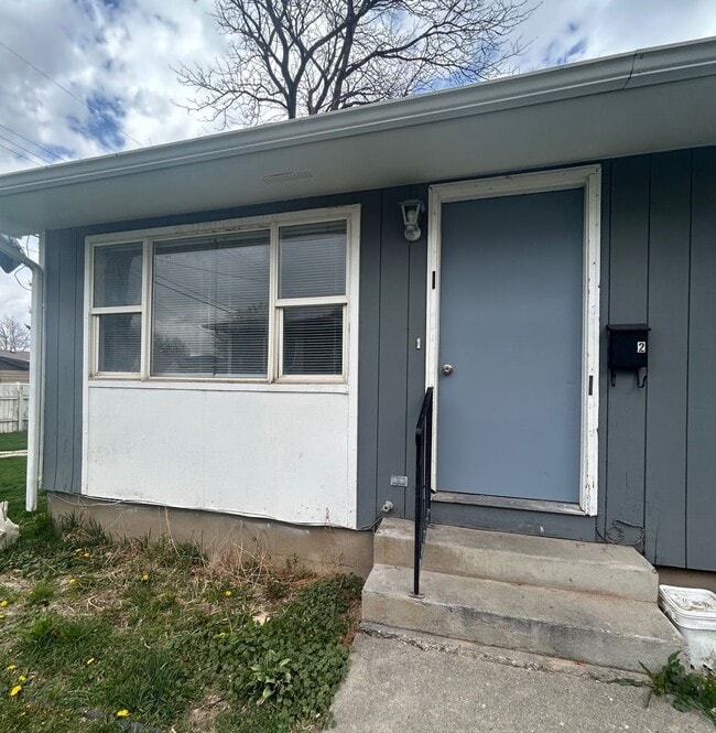 Photo - 547 Poole-2 Unit 2