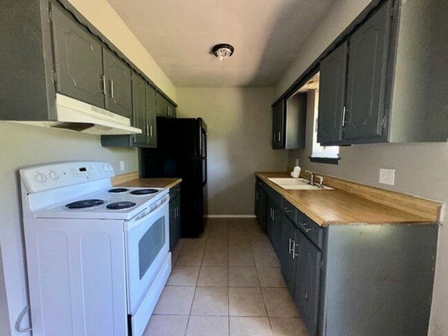 Photo - 3 Bedroom and 1.5 Bathroom Home in Tecumseh