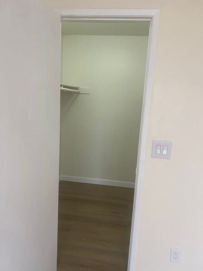 Photo - 1127 Acadia Pl
