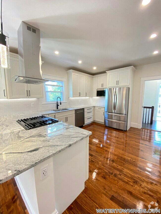 Building Photo - 126 Winsor Ave Rental