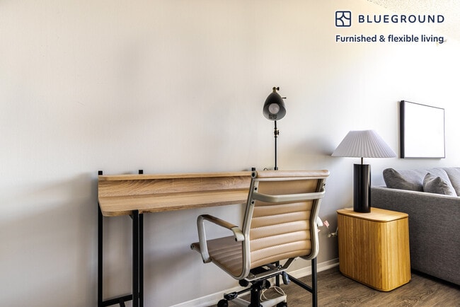 Photo - 180 N Jefferson St Unidad SI FL13-ID1212