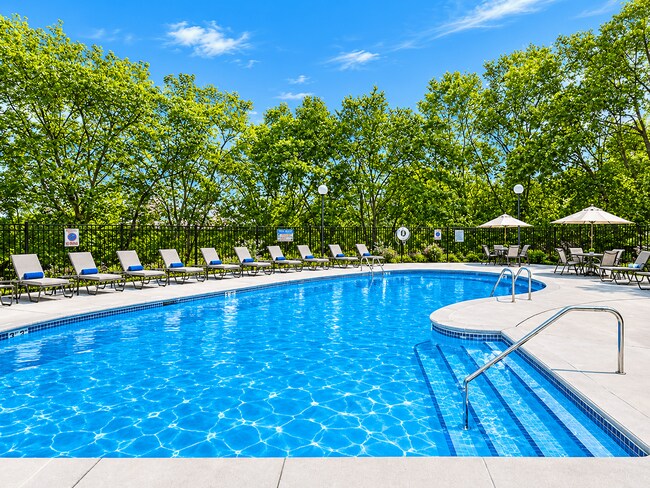 Royal Oaks Apartments