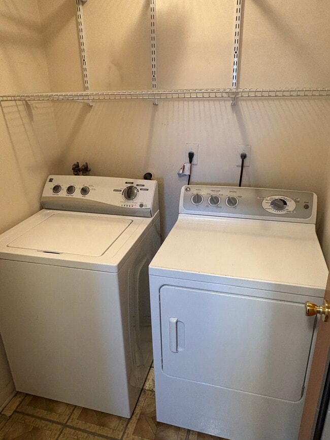 In-unit Laundry - 29 Wood St Unit 2