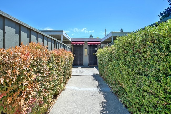 Photo - Sutter Gardens