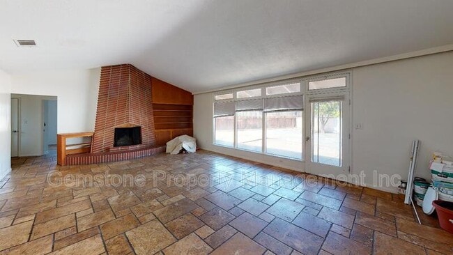 Photo - 5001 Rockford Dr