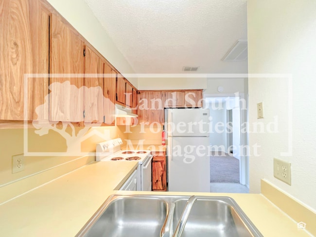 Photo - 2819 Balfour Ave