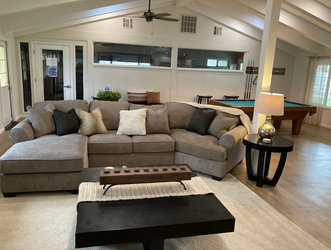 Lassen Villa Apartments