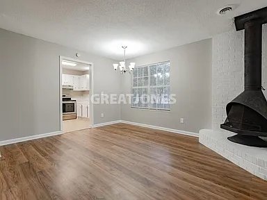 Photo - 421 Kingshead Ct