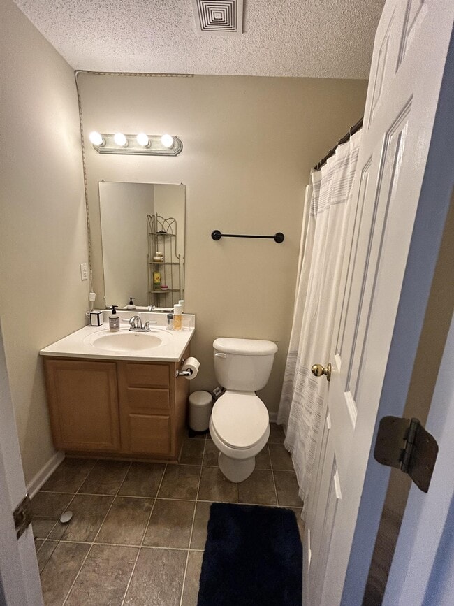 Photo - 107 Ashley Way