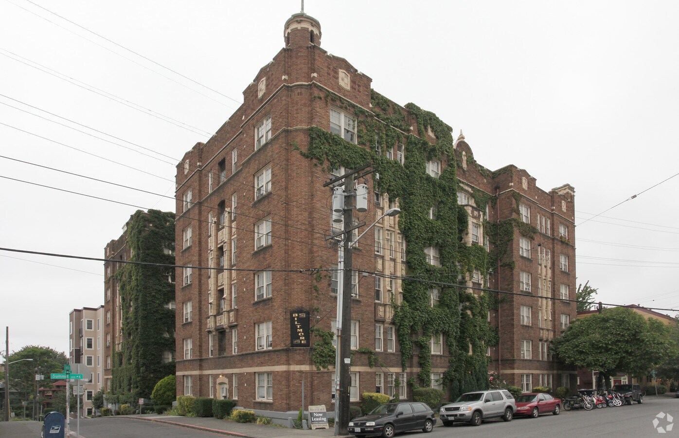 The Biltmore Apartments - The Biltmore Apartments