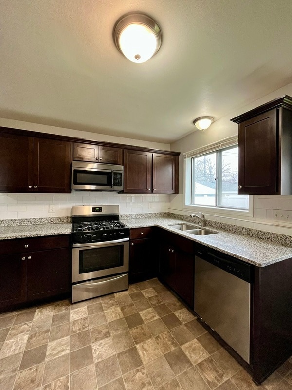 Photo - 4656 Detroit St