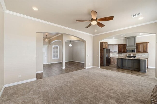 3613 Regal Dr