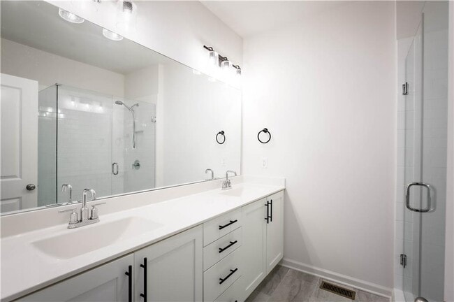 Photo - 709 Needletail Wy