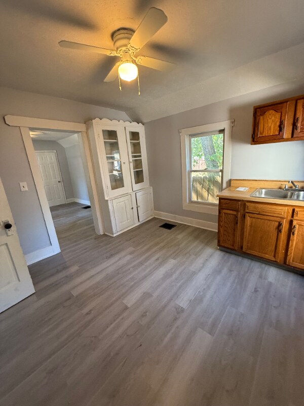 Photo - 2524 Oakdale Ave