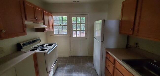 Photo - 1303 Whilden Pl Unit B