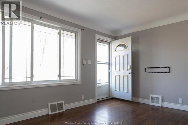 Photo - 1275 Chappell Ave