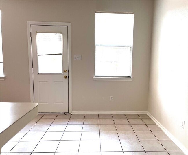 Photo - 14 Scenic Brook Ct