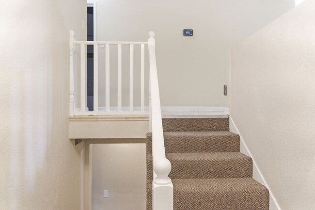 Photo - Spacious and versatile 6-bedroom, 2-bath split-level home