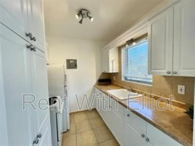 Building Photo - 77 Hendricks Isle