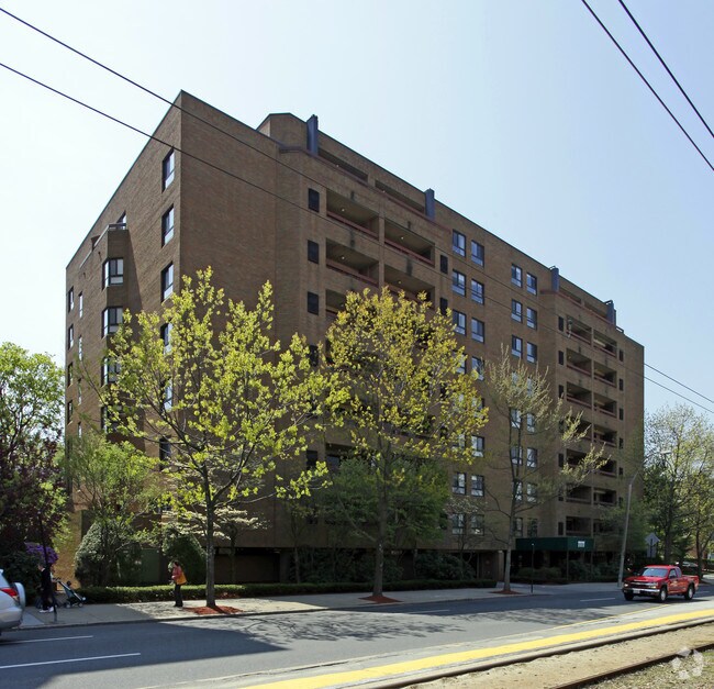 Beacon Street Apartments, 1111 - Beacon Street Apartments, 1111