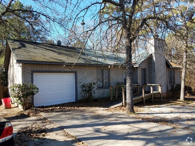 Building Photo - Harbison Community family home