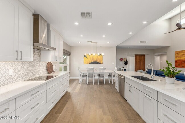 Photo - 5137 N 79th Pl