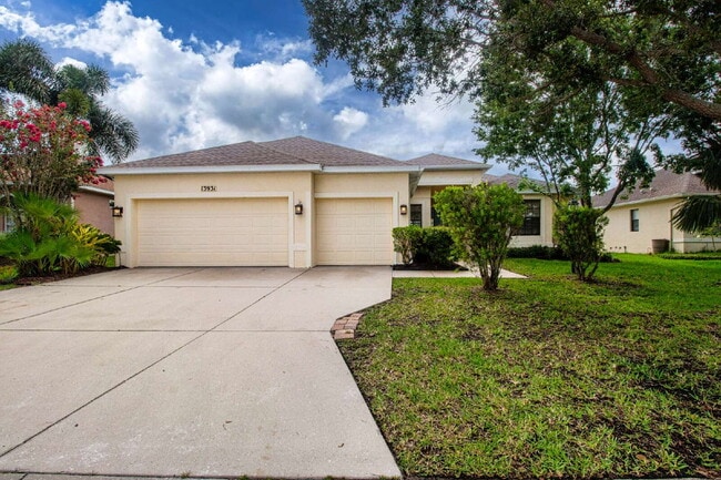Photo - Luxurious Lakefront Living: Spacious 4-Bedroom Home with Pool and Guest Suite in Lakewood Ranch