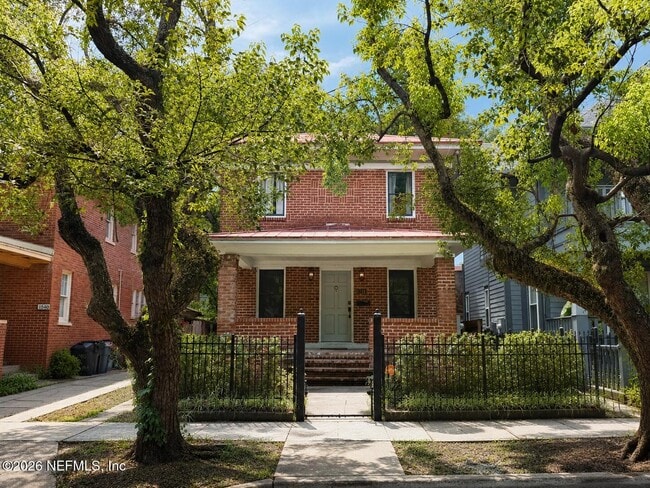 Building Photo - 1544 N Laura St
