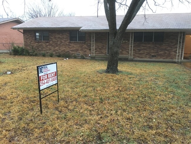 Building Photo - 105 E Xavier-