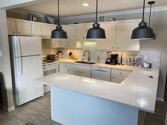 Photo - Dillon Valley East Condo-Beautifully Remodeled  3 Bedroom/2 Bath Unit w/Clubhouse, Pool & Hot Tub