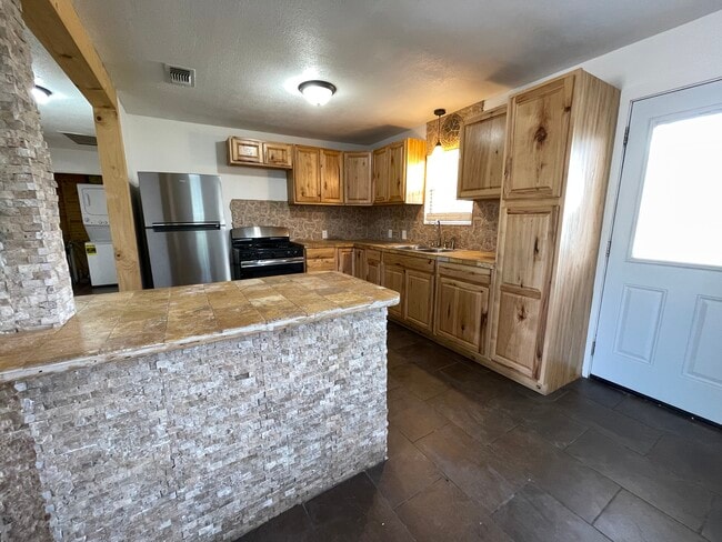 Photo - 4813 37th St