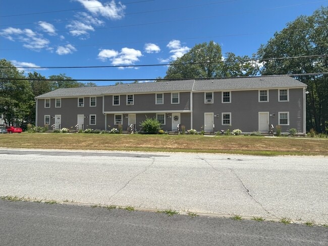 Building Photo - 31 Summer St Unit 2 Rental