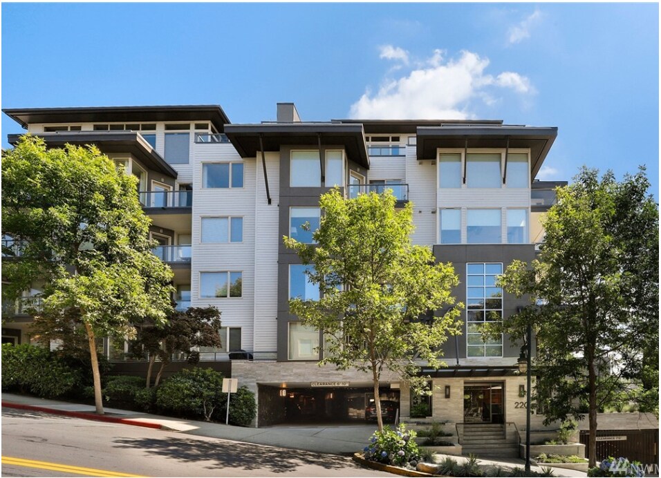Photo - 220 1st St (Kirkland, WA)