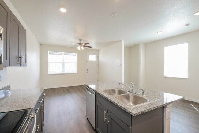 Photo - 13476 Oneida Ln