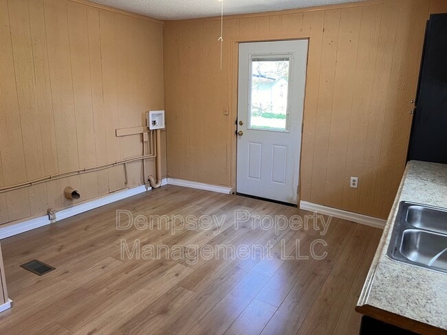 Photo - 711 36th Ave