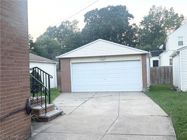 20209 Lakeshore Blvd