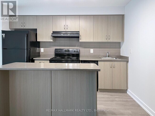 Photo - 132 Berkeley St Unit 401