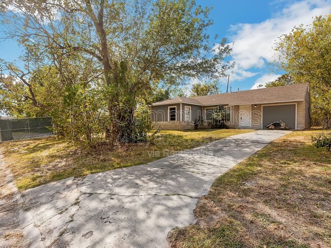 Photo - 6838 Crestridge St House