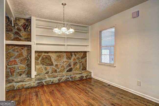 Photo - 4090 Knotty Oak Trail