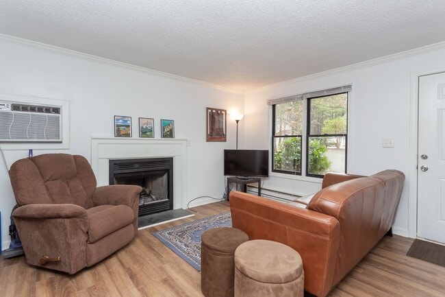 129 Forsyth Dr