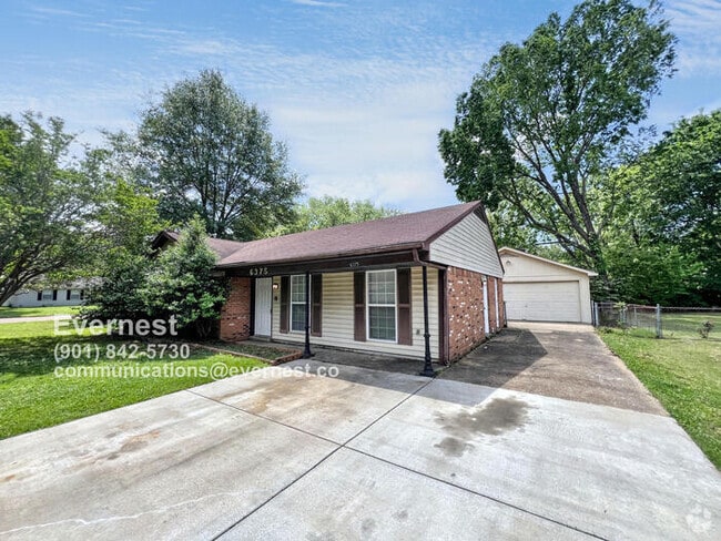 Building Photo - 6375 Greenbriar Dr Rental