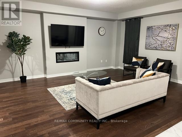 Photo - 1568 Scarlett Trl