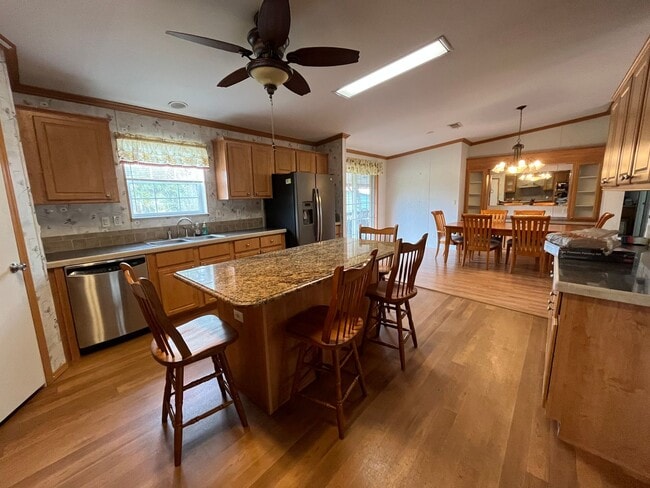 Photo - Spacious 4-Bedroom, 2-Bath Manufactured Home for Rent in Mayo, FL – 2350 Sq Ft