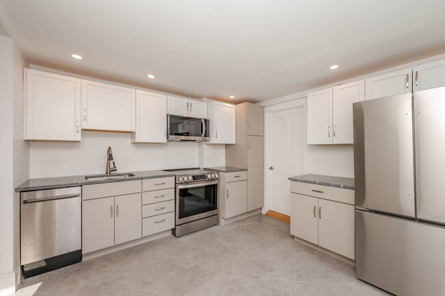 Remodeled in 2025 - 361 Miller Ave Unit 4