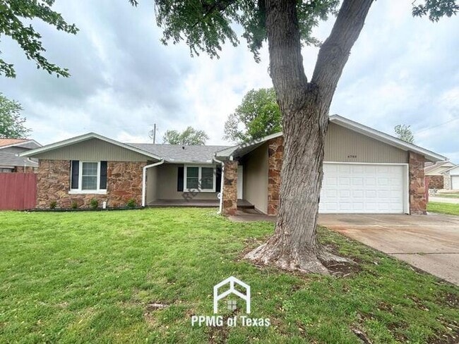 Building Photo - 4900 Barbados Ave