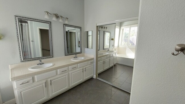 Photo - 3550 Saint Lucia Pl