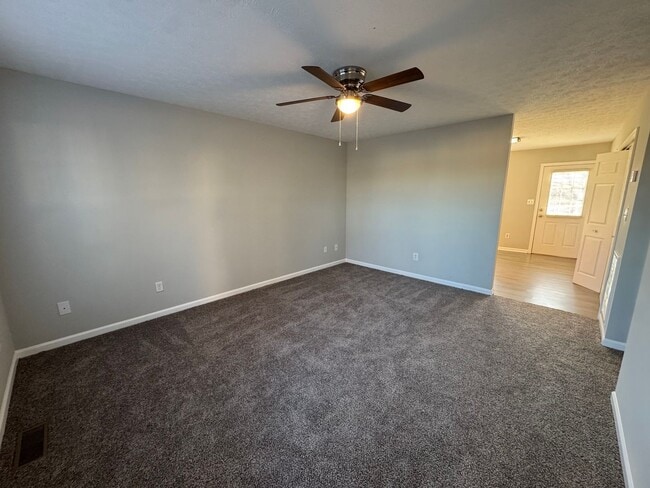 Photo - Spacious 3 bedroom, 2 bathroom home near Russell Sims park