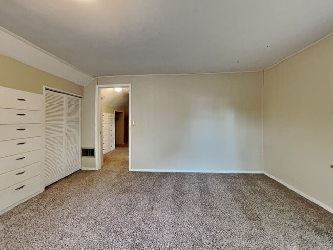 Photo - 7506 Columbus Ave.