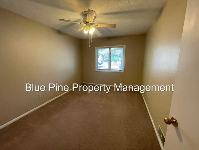 Photo - 907 J St